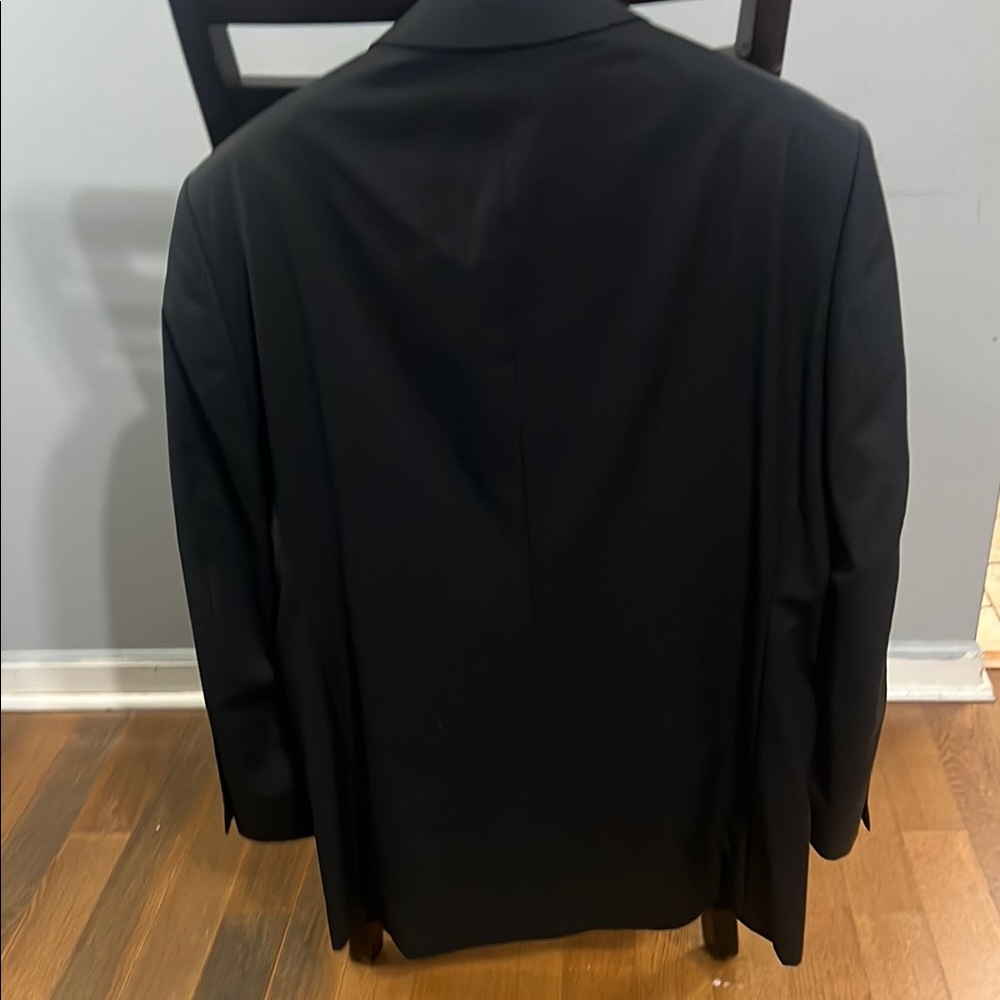 Classic Black Men's Blazer (42 short/ 39 waist) - Picture 3 of 4